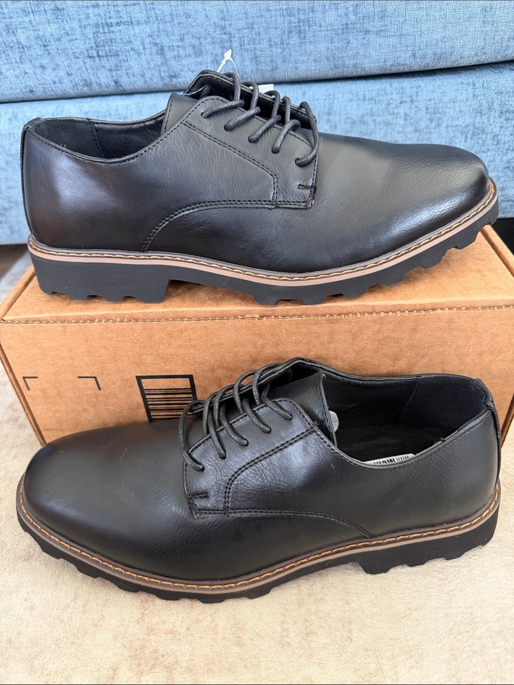 Deer Stags Black Lace-Up Oxfords with Brown Welt Trim